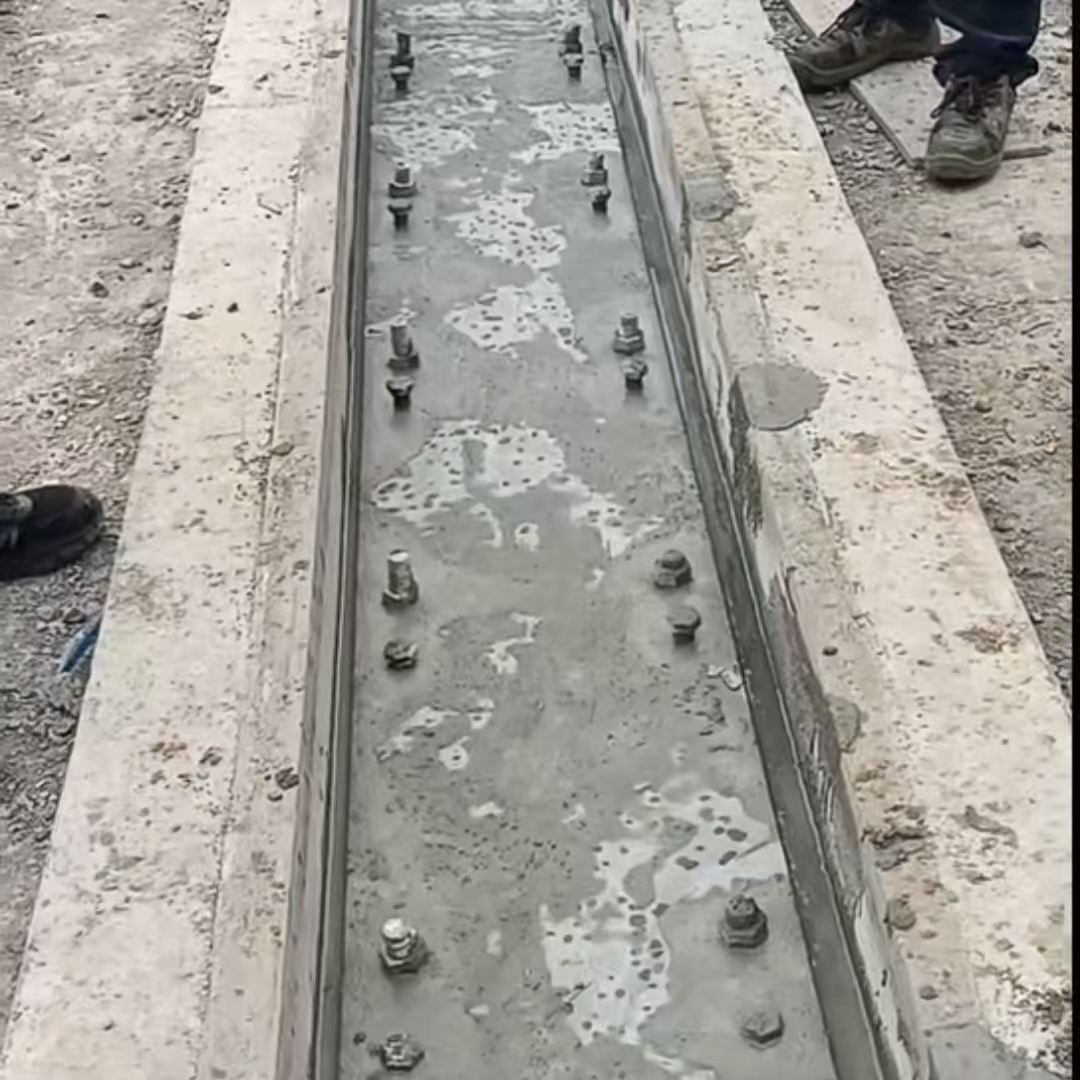 汉南港口码头起重机龙门吊重型机械设备稳固用早强快凝轨道胶泥